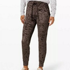 Lululemon Ready to Crush Jogger Velvet pants